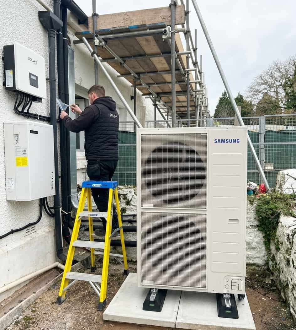 First Choice Energy team on a South Wales installation